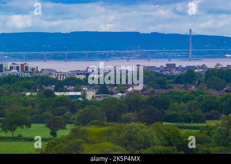Vue depuis l'autoroute M5 vers le pont Prince of Wales, Portisead et le pays de Galles. Rivière Severn-la plus longue rivière de Grande-Bretagne.juin 2022 Banque D'Images