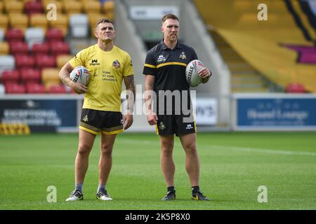 York, Angleterre -11th septembre 2022 - l'équipe d'entraînement des chevaliers de York Ben Cockayne et will Leatt. Championnat de rugby Betfred, York City Knights vs Workington Town at LNER Community Stadium, York, Royaume-Uni Banque D'Images