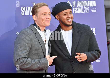 Matthias Schweighofer et Elmi Rashid Elmi assistent à la première du BFI London film Festival’s 2022 du Royaume-Uni le 9th octobre 2022 à la South Bank, Royal Festival Hall, Londres, Royaume-Uni. Banque D'Images