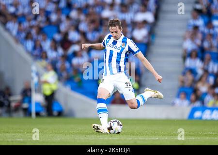 SAN SEBASTIAN, ESPAGNE - OCTOBRE 09 : Jon Pacheco de Real Sociedad en action pendant le match de la Liga Santander entre Real Sociedad et Villarreal CF sur 09 octobre 2022 à la Reale Arena de San Sebastian, Espagne. Credit: Ricardo Larreina/AFLO/Alay Live News Banque D'Images