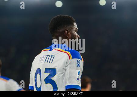 Rome, Italie 9th octobre 2022: Samuel Umtiti de US Lecce gestes pendant la série italienne Un match de football 202223 entre AS Roma et US Lecce au stade Olimpico Banque D'Images