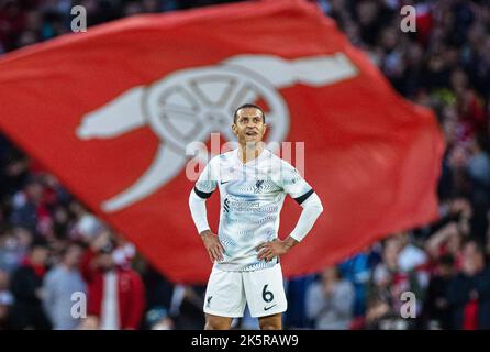 Londres, Royaume-Uni. 10th octobre 2022. Thiago Alcantara, de Liverpool, réagit lors du match de la Premier League anglaise entre Arsenal et Liverpool à Londres, en Grande-Bretagne, le 9 octobre 2022. Credit: Xinhua/Alay Live News Banque D'Images