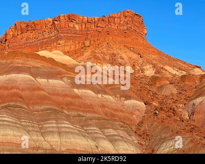 Red Cliff at Sunset - Old Paria Movie Set, Utah Banque D'Images