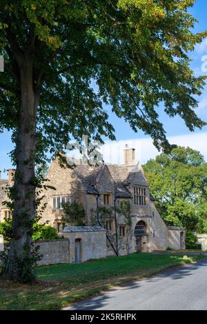 Mill Hay House le long de Snowshill Road jusqu'à Broadway au début de l'automne. Broadway, Cotswolds, Worcestershire, Angleterre Banque D'Images