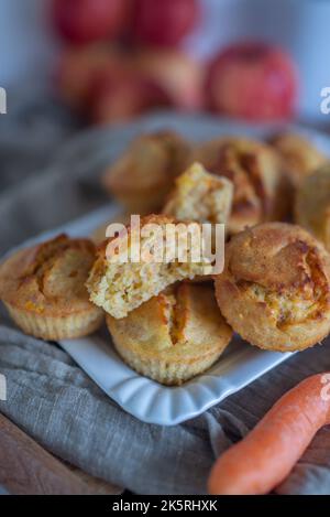 Muffins aux gâteaux de carotte et fromage à la crème Banque D'Images