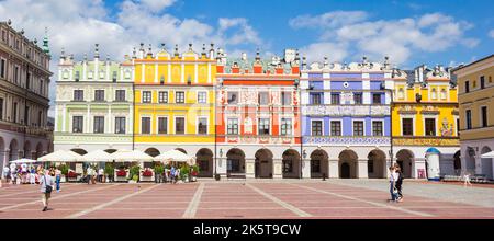 Panorama des maisons colorées sur la place du marché à Zamosc, Pologne Banque D'Images