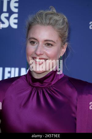 GRETA Gerwig participe à la première britannique « White Noise » au Royal Festival Hall de Londres, en Angleterre. Banque D'Images