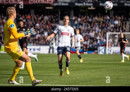 Aarhus, Danemark. 09th octobre 2022. Sigurd Haugen (10) de l'AGF vu lors du match Superliga de 3F entre le FGF d'Aarhus et le FC Midtjylland au parc Ceres d'Aarhus. (Crédit photo : Gonzales photo/Alamy Live News Banque D'Images