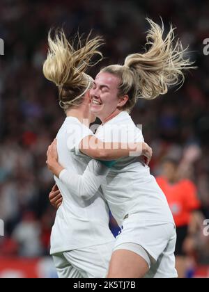 LONDRES ANGLETERRE - OCTOBRE 07 : Lauren Hemp, d'Angleterre, célèbre son match amical international entre les femmes d'Angleterre contre l'unité Banque D'Images