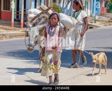 Colombie, Parc national de la Sierra Nevada dans les petits villages comme Nabisimake les personnes indigentes vivent encore leur mode de vie loin de la vie occidentale. C'est Banque D'Images