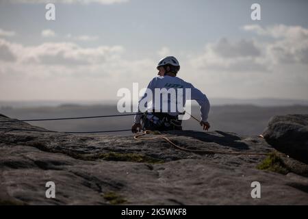 Escalade sur Stanage Edge, Peak District, Angleterre. 8th octobre 2022. Banque D'Images