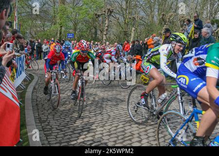 Le Tour de Flandre 2008, Belguim. Muur van Geraardsbergen. Banque D'Images