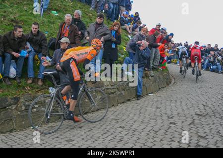 Le Tour de Flandre 2008, Belguim. Muur van Geraardsbergen. Banque D'Images