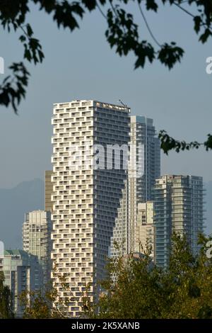 Le nouveau gratte-ciel de la Maison du Canada (2020) et d'autres immeubles résidentiels de grande hauteur au centre-ville de Vancouver, en Colombie-Britannique, au Canada Banque D'Images