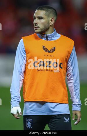 EMI Buendía #10 de Aston Villa The Premier League Match Nottingham Forest vs Aston Villa à City Ground, Nottingham, Royaume-Uni, 10th octobre 2022 (photo de Gareth Evans/News Images) Banque D'Images