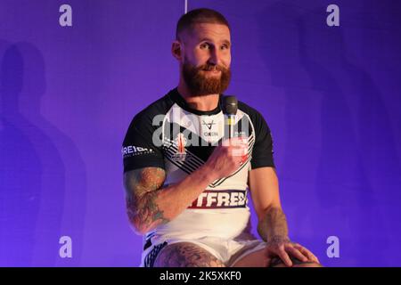 Manchester, Royaume-Uni. 10th octobre 2022. Musée des sciences et de l'industrie, Liverpool Road, Manchester, 10th octobre 2022. Lancement 2021 du tournoi de la coupe du monde de rugby Sam Tomkins d'Angleterre parle lors du lancement du tournoi de la coupe du monde de rugby 2021 crédit : Touchlinepics/Alamy Live News Banque D'Images