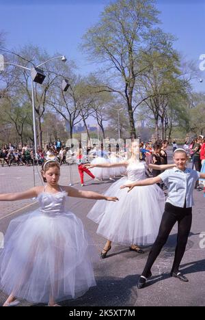 Cours de ballet, Central Park, New York, New York, États-Unis, Collection Toni Frissell Banque D'Images