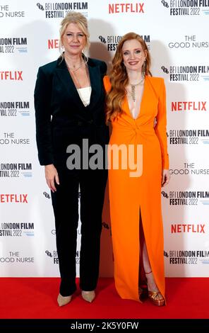 Amy Loughren (à gauche) et Jessica Chastain assistent à la première britannique de The Good Nurse lors du BFI London film Festival 2022 au Royal Festival Hall, Southbank Centre, Londres. Date de la photo: Lundi 10 octobre 2022. Banque D'Images