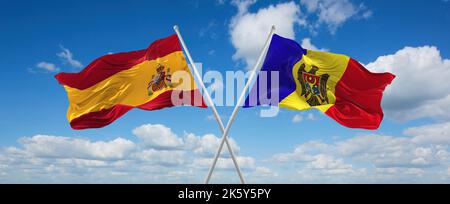 Deux drapeaux croisés la Moldavie et l'espagne agitant dans le vent à ciel nuageux. Concept de relation, de dialogue, de voyage entre deux pays. 3d illustration Banque D'Images