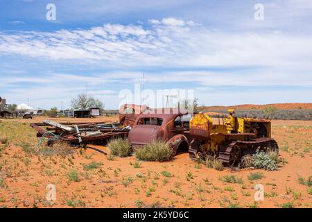 Naufrages abandonnés de voitures à Old Andado Homestead dans l'Outback australien, territoire du Nord, territoire du Nord, Australie Banque D'Images