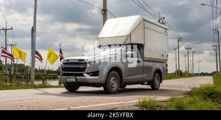 SAMUT PRAKAN, THAÏLANDE, SEP 21 2022, Un pick-up sur la route rurale. Banque D'Images