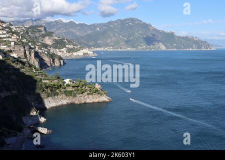 Conca dei Marini - Panorama della costiera dal belvedere di via Pistello Banque D'Images