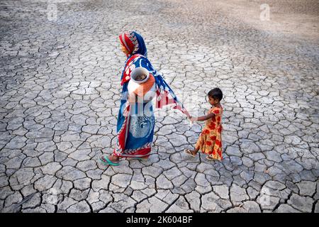 cette photo a été prise de satkhira, khulna. Chaque saison estivale, cette zone est affectée par la sécheresse pour le réchauffement des glides. Banque D'Images