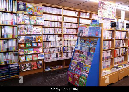 KEELUNG, TAÏWAN - 22 NOVEMBRE 2018 : sélection de bandes dessinées Anime dans un magasin de livres à Keelung, Taïwan. Banque D'Images