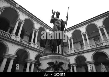 Brera Accademy, cour, statue de Napoleone, Milan, Lombardie, Italie, Europe Banque D'Images