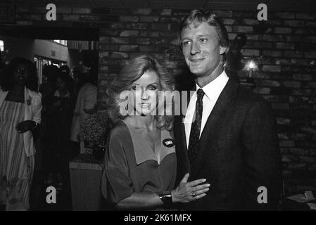 Heather Mills et Ted Shackleford à la Family Feud All-Star Premier Time cocktail spécial après la fête avec des acteurs de l'hôpital général, tous mes enfants, Dynasty et Knott's Landing sur 25 juillet 1982. Crédit: Ralph Dominguez/MediaPunch Banque D'Images