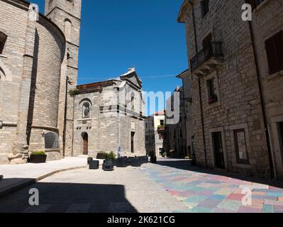 L'église de Santa Croce, (la chiesa di Santa Croce) Tempio Pausania, Sassari, Sardaigne, Italie. Banque D'Images