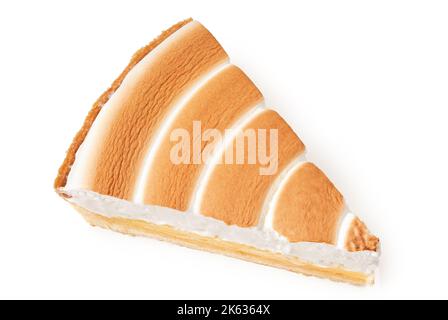 Un morceau de tarte au citron avec garniture meringue isolée sur blanc. Vue de dessus. Banque D'Images