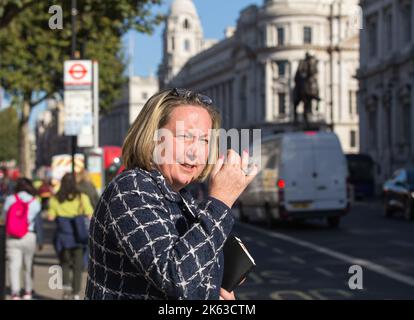 Londres Royaume-Uni oct 2022 Anne-Marie Trevelyan, secrétaire d'État aux Transports quittant le bureau du cabinet whitehall Banque D'Images