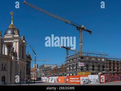 Site de construction, nouveaux bâtiments à la Nikolaikirche, Potsdam, Brandebourg, Allemagne Banque D'Images