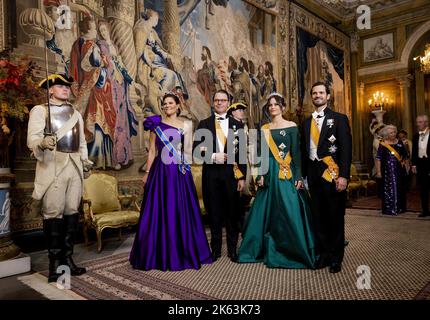 2022-10-11 20:04:33 STOCKHOLM - Princesse de la Couronne Victoria, Prince Daniel, Princesse Sofia et Prince Carl Philip avant le banquet d'État au Palais Royal lors de leur visite d'État de trois jours par le couple royal néerlandais en Suède. Pendant le banquet d'État, les deux chefs d'État ont prononcé des discours. ANP POOL REMKO DE WAAL pays-bas - belgique sortie Banque D'Images