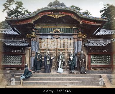 Temple Shiba et prêtres bouddhistes, Toyko, Japon, vers les années 1880 Banque D'Images