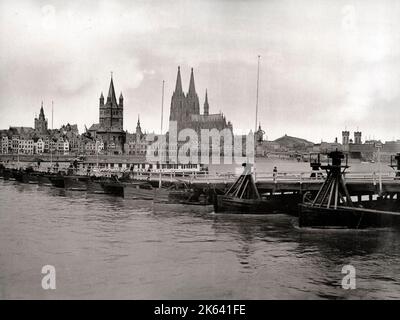 Photographie du 19th siècle : vue sur la ville de Cologne Koln depuis le Rhin, Allemagne Banque D'Images