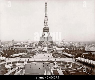 1890 France Paris - Tour Eiffel et Champs de Mars Banque D'Images