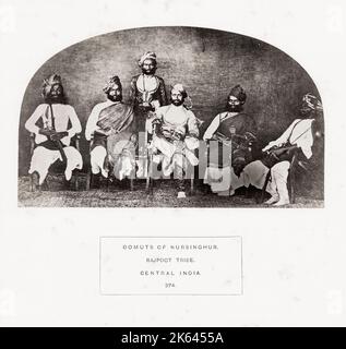 Photographie du XIXe siècle: Le peuple de l'Inde: Une série d'illustrations photographiques, avec typographie descriptive, des races et tribus de l'Hindustan - publié dans les années 1860 sous l'ordre de la Viceroy, Lord Canning - Rajpoot tribu, l'Inde centrale. Banque D'Images