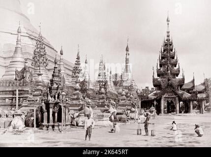 C.1890 L'Inde Birmanie Myanmar Yangon Yangon - Philip Klier studio - Shwedagon pagoda Banque D'Images