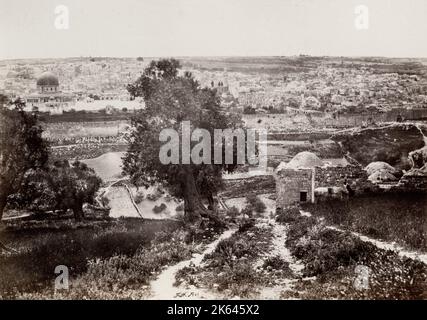 Photographie de Francis Frith, de son voyage en Egypte, Palestine et les terres saintes plus larges en 1857 - Jérusalem du Mont des oliviers. Banque D'Images