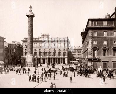 Photographie ancienne de la fin du XIXe siècle : Piazza Colonna, Rome, Italie, piétons Banque D'Images