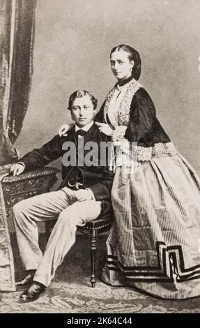 Photographie vintage du XIXe siècle : son Altesse Royale le Prince Edward, prince de Galles, plus tard le roi Edward 7th, avec son épouse, la princesse Alexandra du Danemark. Banque D'Images