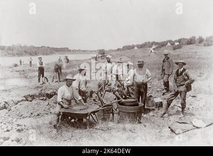 Photographie vintage du XIXe siècle : fouilles, mines de la rivière Vaal, mines, Afrique du Sud. Banque D'Images