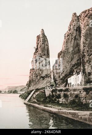 Photographie d'époque du XIXe siècle : Rocher Bayard, Dinant, Belgique. Banque D'Images