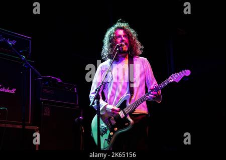 Glasgow, Royaume-Uni. 11th octobre 2022. Photographies de Dinosaur dans la représentation à la Queen Margaret Union à Glasgow le 11th octobre 2022 crédit: Glasgow Green à l'heure d'hiver/Alamy Live News Banque D'Images