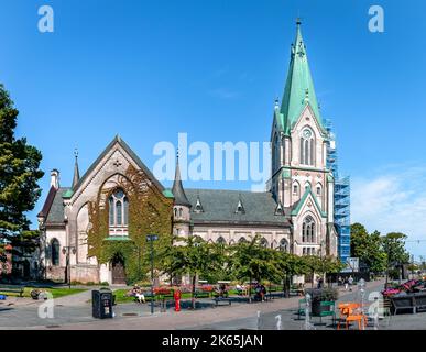 Cathédrale Kristiansand, à Kristiansand, en Norvège, une église néo-gothique construite en brique et en ciment, achevée en 1885. Banque D'Images