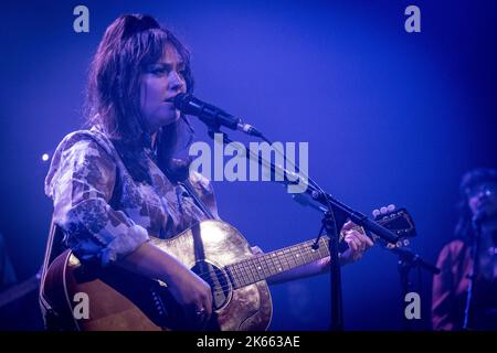 Copenhague, Danemark. 11th octobre 2022. Le chanteur, compositeur et musicien américain Angel Olsen interprète un concert à Vega à Copenhague. (Crédit photo : Gonzales photo/Alamy Live News Banque D'Images