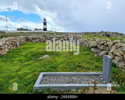 Le cimetière des ancêtres près du phare de l'île Tory, comté de Donegal, République d'Irlande. Banque D'Images