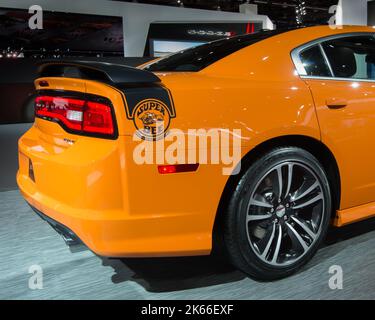 DETROIT, MI/USA - JANVIER 15 : une Dodge Charger Super Bee 2014 au salon international de l'auto nord-américain (NAIAS). Banque D'Images